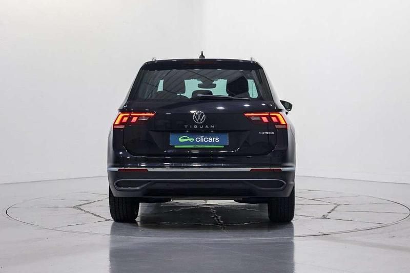 Usado VW Tiguan Life 245 CV (180 kW) 2022 Negro SUV