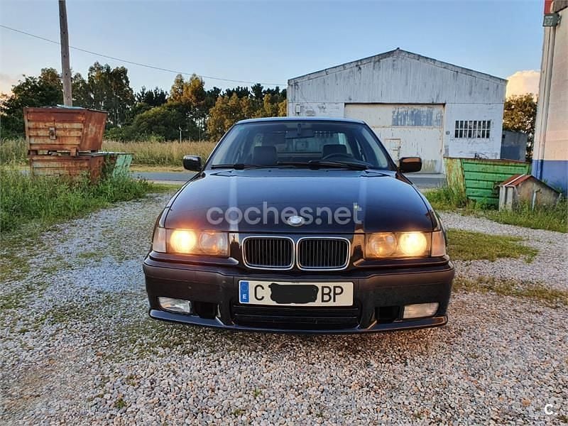 Negro Usado 1996 BMW 328 Berlina | 9999 € - Imagen 1/4