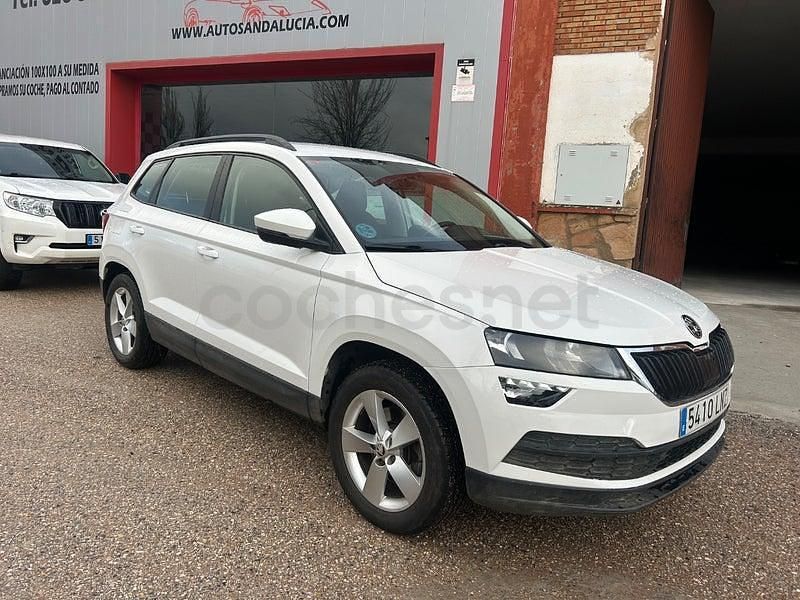 Usado Skoda Karoq Ambition 150 CV (110 kW) 2021 Blanco SUV