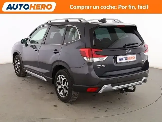 Usado Subaru Forester Exclusive+ 150 CV (110 kW) 2023 Gris SUV