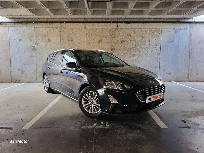 Usado Ford Focus Titanium 120 CV (88 kW) 2020 Negro Utilitario