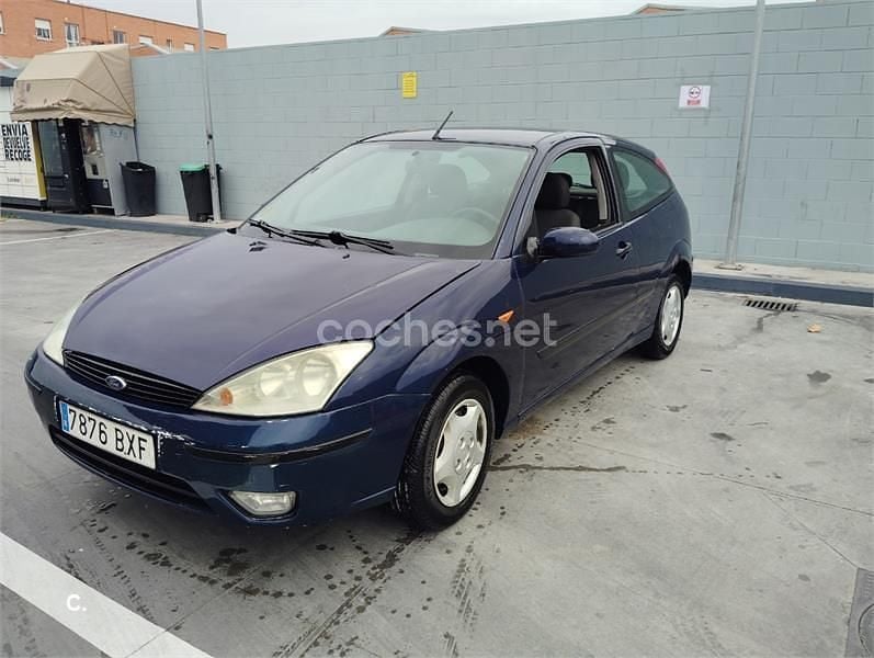 Azul Usado 2002 Ford Focus Trend Berlina | 1550 € (Precio justo) - Imagen 1/4