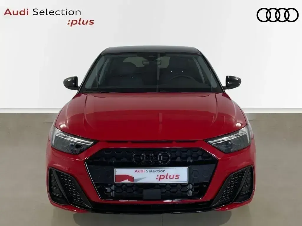 Usado Audi A1 Black Edition 110 CV (80 kW) 2024 Rojo SUV