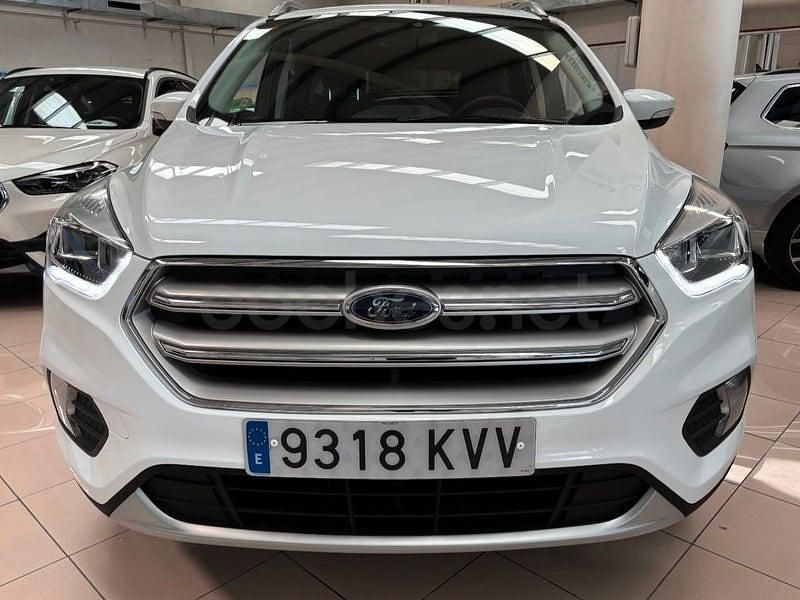 Usado Ford Kuga Trend 120 CV (88 kW) 2019 Blanco SUV