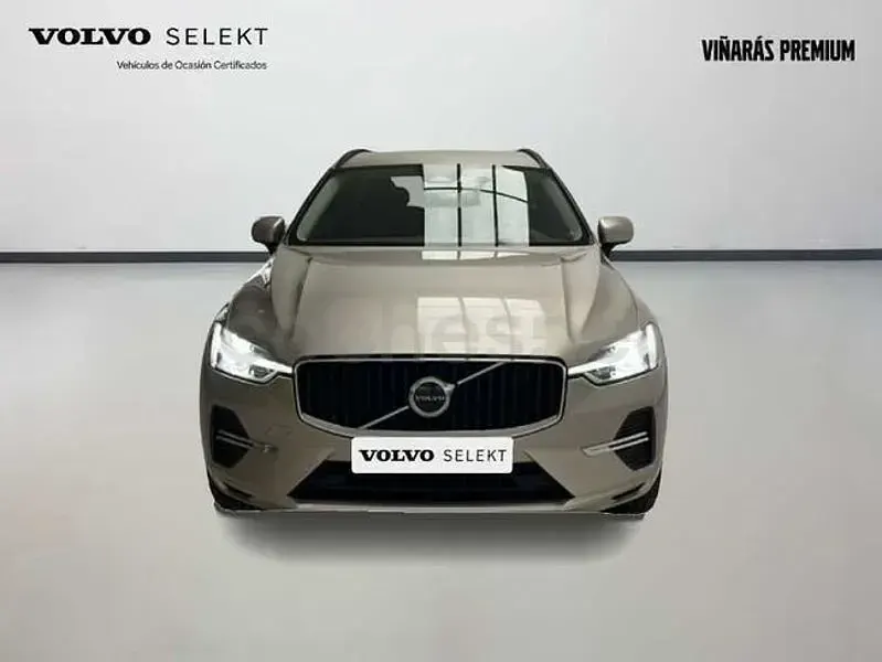 Usado Volvo XC60 Core 197 CV (144 kW) 2023 Gris / plata SUV