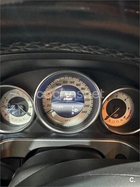Usado Mercedes E220 Avantgarde 170 CV (125 kW) 2014 Azul Familiar