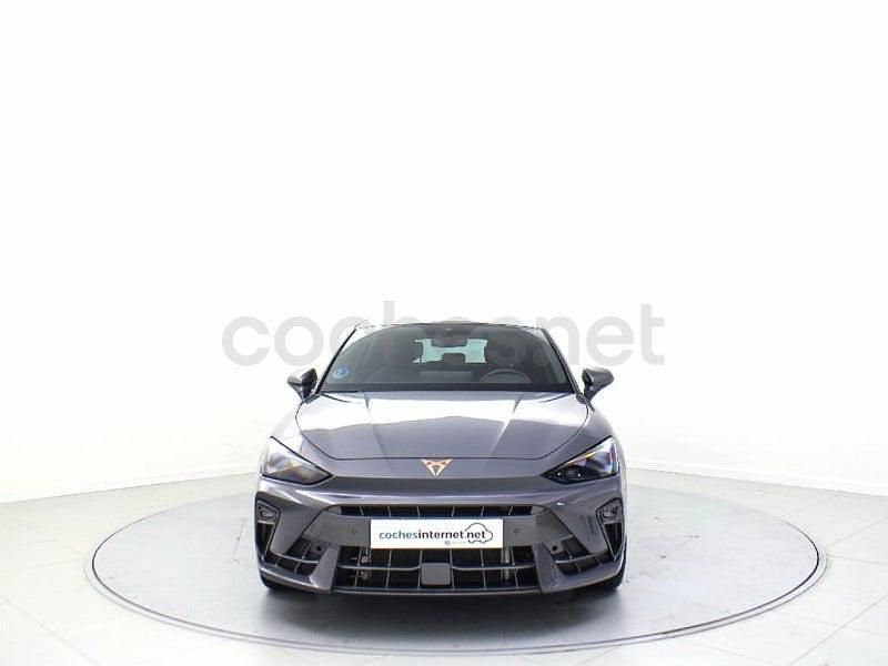 Begagnad Cupra Leon 150 HK (110 kW) 2025 Grå Sedan