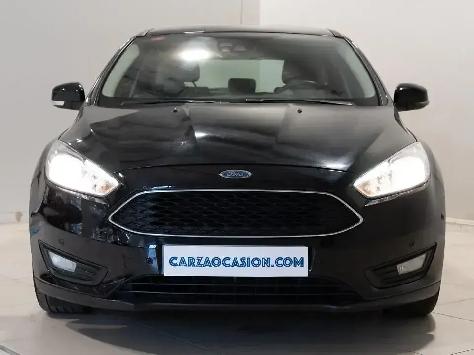 Usado Ford Focus Titanium 125 CV (91 kW) 2015 Negro Berlina
