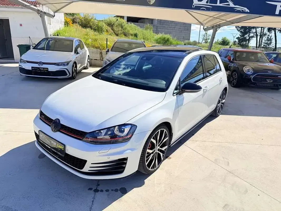 Occasion VW Golf VII GTI 230 ch (169 kW) 2016 Blanc Citadine