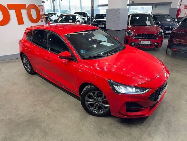 Usado Ford Focus ST-Line 126 CV (92 kW) 2023 Rojo Berlina