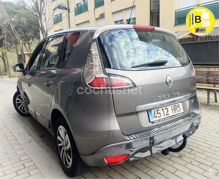 Usado Renault Grand Scénic III Dynamique 110 CV (80 kW) 2013 Gris / plata Monovolumen