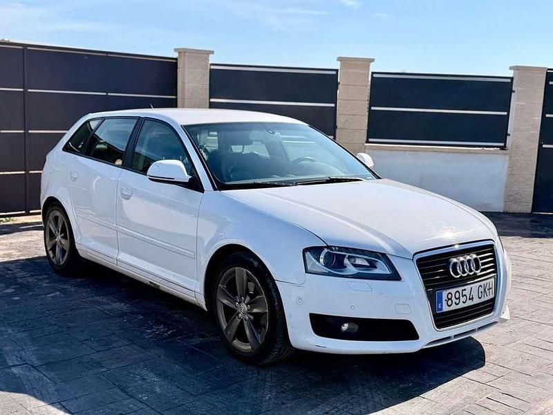 Usado Audi A3 Ambition 140 CV (102 kW) 2009 Blanco Utilitario