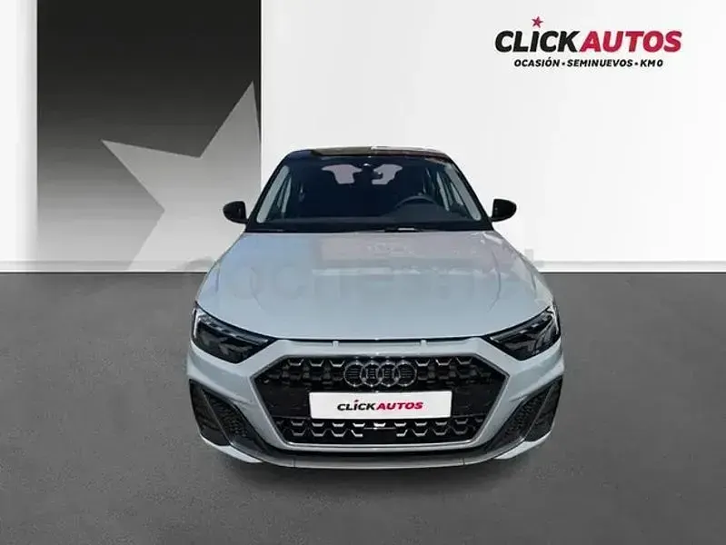 Usado Audi A1 Sportback S-Line 116 CV (85 kW) 2025 Gris / plata Utilitario