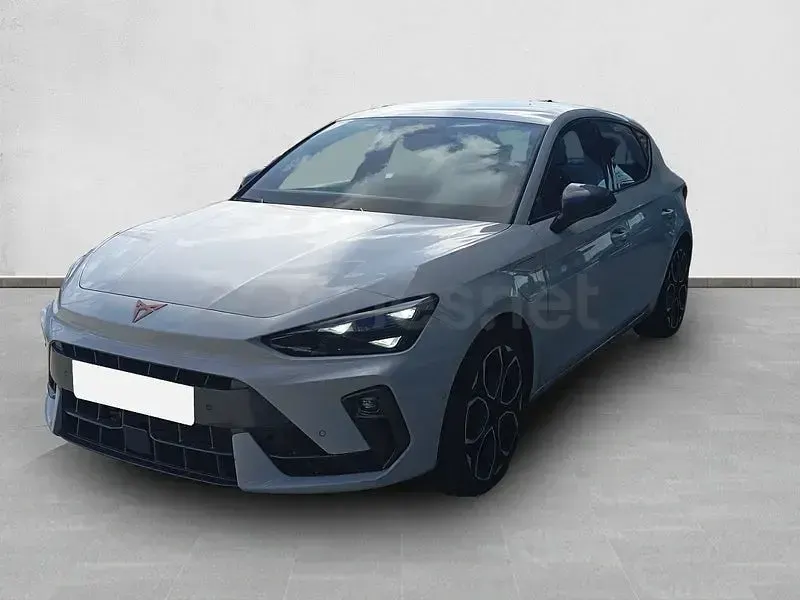 Usado Cupra Leon 204 CV (150 kW) 2025 Blanco Berlina