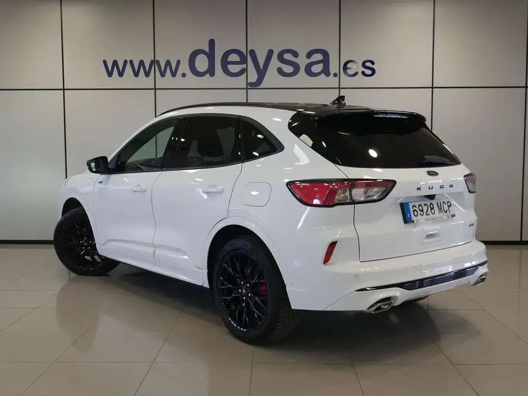 Usado Ford Kuga ST-Line X 224 CV (164 kW) 2022 Blanco SUV
