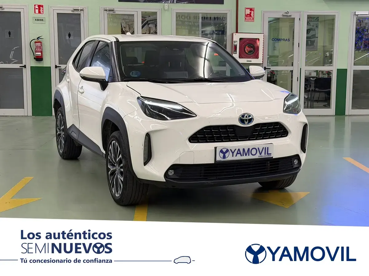 Usado Toyota Yaris Style 116 CV (85 kW) 2022 Blanco Utilitario