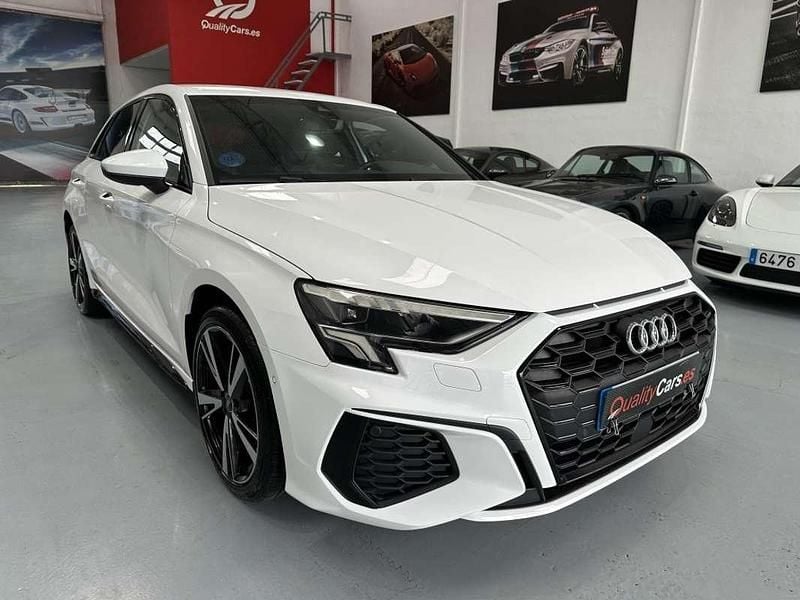 Usado Audi A3 Sportback e-tron Competition 150 CV (110 kW) 2022 Blanco Utilitario