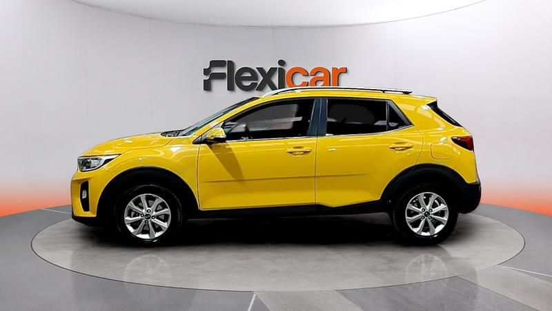 Usado Kia Stonic 84 CV (61 kW) 2018 Amarillo SUV