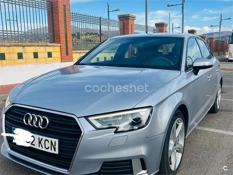 Gris / plata Usado 2017 Audi A3 Sportback Sport Utilitario | 15.990 € (Buen precio) - Imagen 1/4