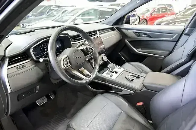 Usado Jaguar F-Pace SVR 550 CV (404 kW) 2023 Negro SUV