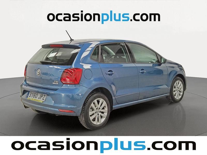 Usado VW Polo Advance 90 CV (66 kW) 2016 Azul Utilitario