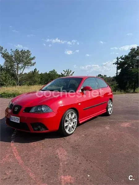 Usado Seat Ibiza Sport 100 CV (73 kW) 2008 Rojo Berlina