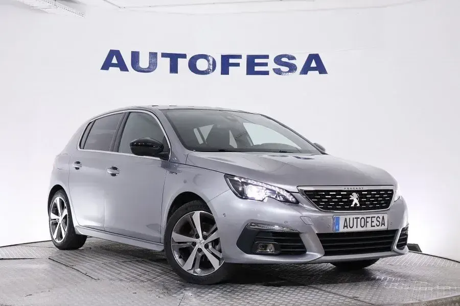 Usado Peugeot 308 GT-line 130 CV (95 kW) 2018 Plateado Utilitario