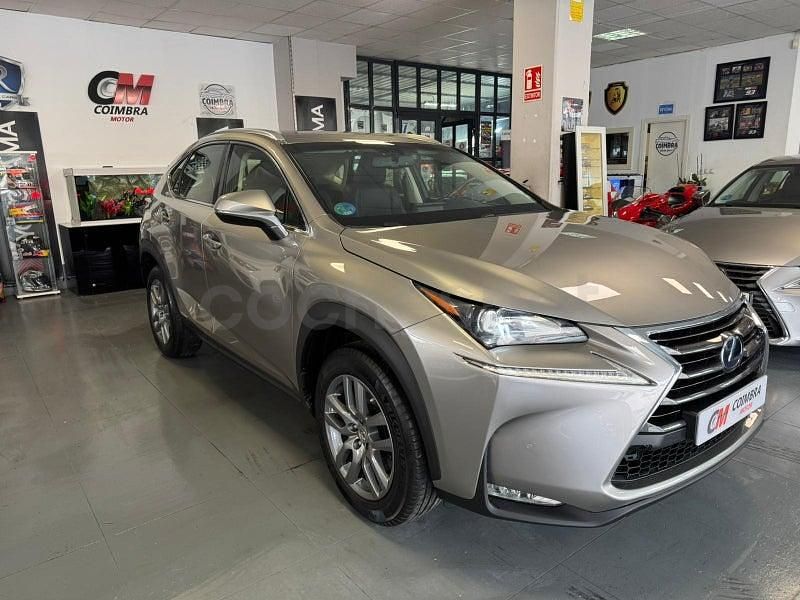 Usado Lexus NX300h 197 CV (144 kW) 2016 Gris / plata SUV