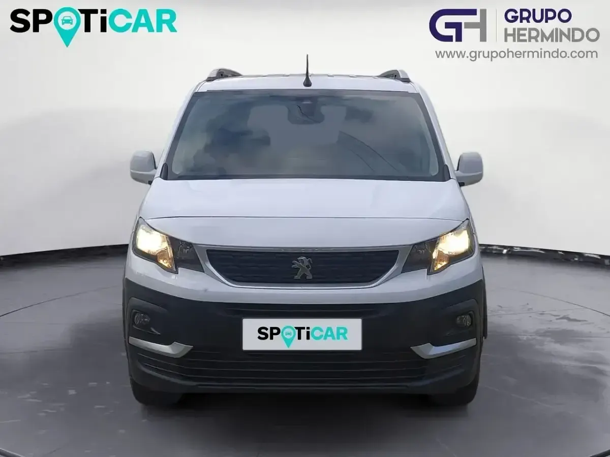 Usado Peugeot Rifter Active 100 CV (73 kW) 2019 Blanco Monovolumen