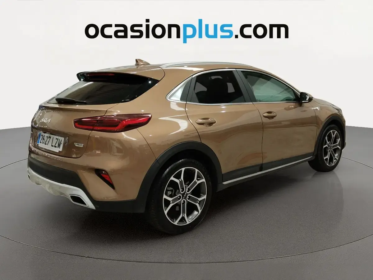 Usado Kia XCeed 160 CV (117 kW) 2022 Marrón SUV