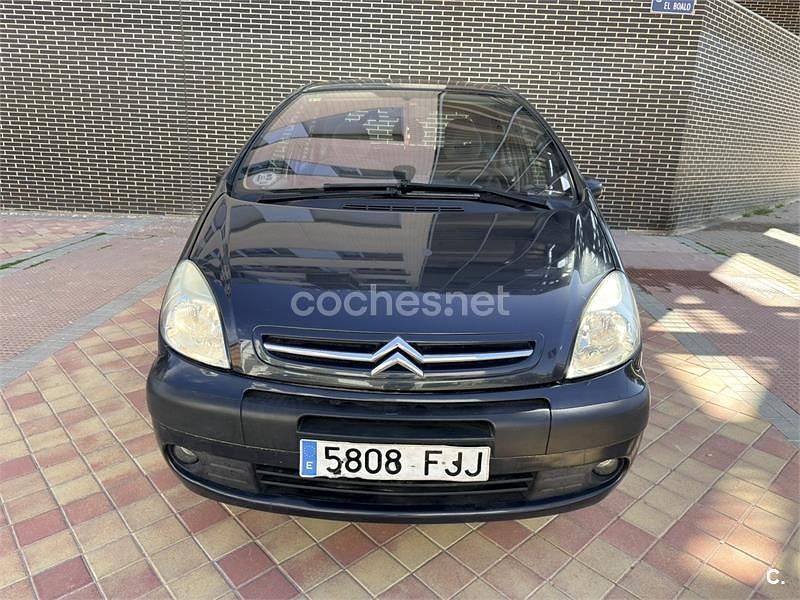 Usado Citroën Xsara Picasso Exclusive 110 CV (80 kW) 2006 Gris / plata Monovolumen