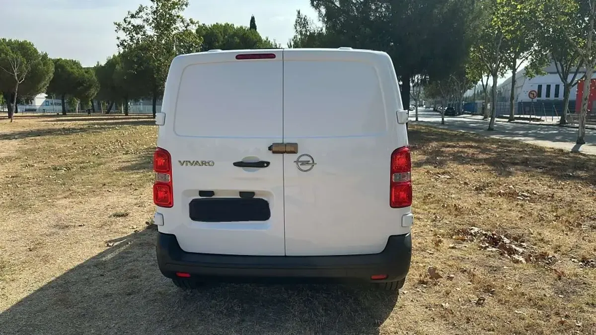 Usado Opel Vivaro Innovation 120 CV (88 kW) 2021 Blanco Monovolumen