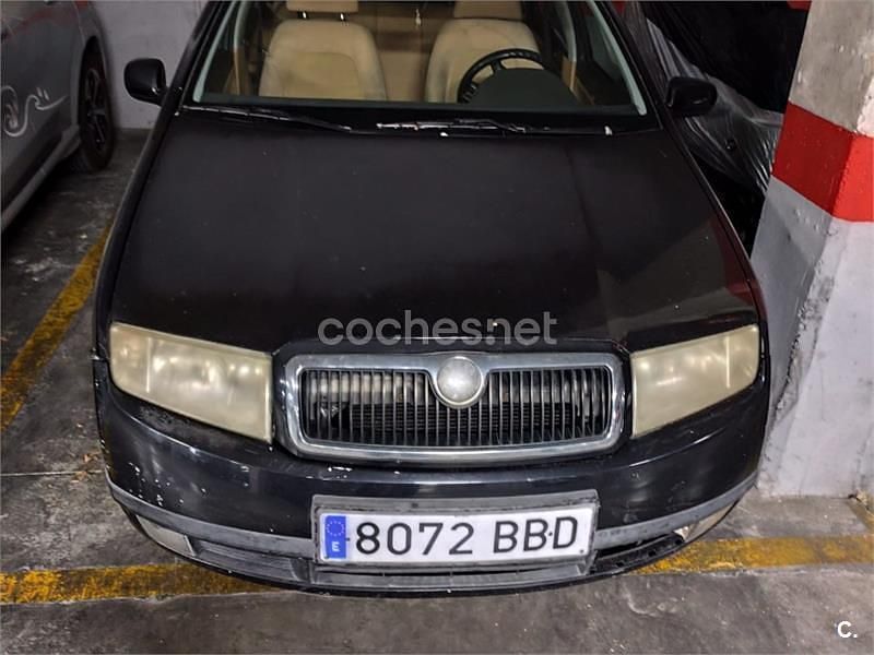 Usado Skoda Fabia Comfort 100 CV (73 kW) 2000 Azul Berlina