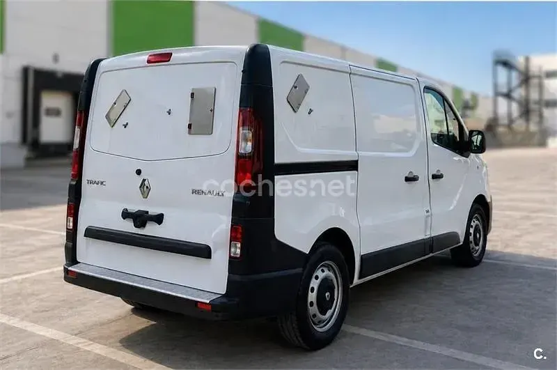 Usado Renault Trafic LIMITED 120 CV (88 kW) 2019 Blanco Monovolumen