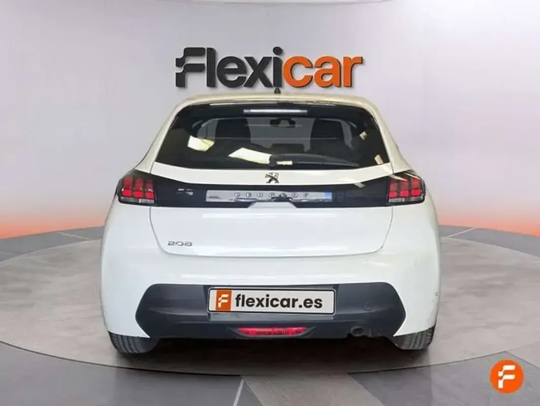 Usado Peugeot 208 Active 101 CV (74 kW) 2022 Blanco Utilitario