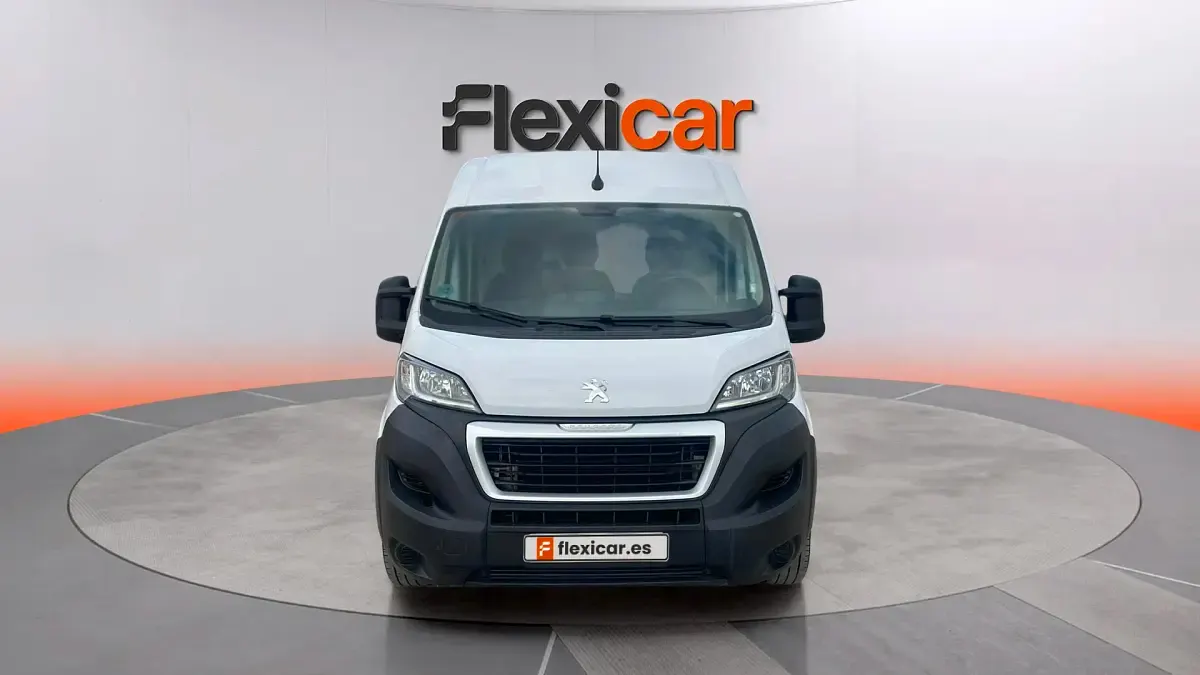 Usado Peugeot Boxer S 140 CV (102 kW) 2023 Blanco Van