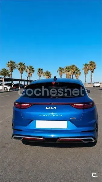 Usado Kia ProCeed GT-Line 160 CV (117 kW) 2023 Azul Familiar
