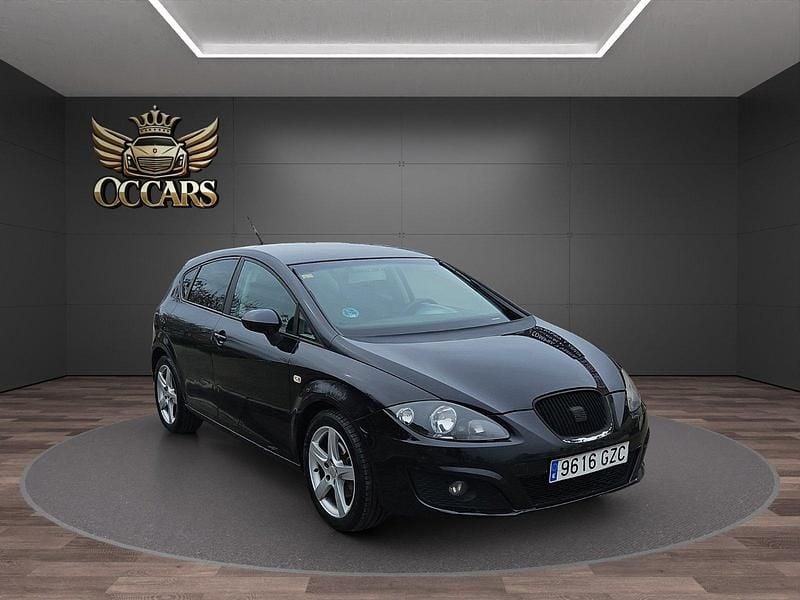 Usado Seat Leon Sport 160 CV (117 kW) 2010 Negro Utilitario