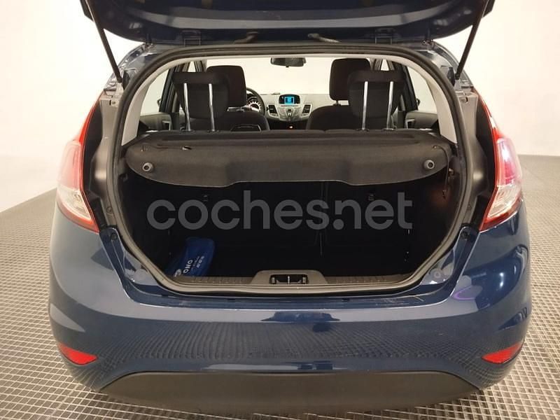Usado Ford Fiesta Trend 75 CV (55 kW) 2015 Azul Berlina