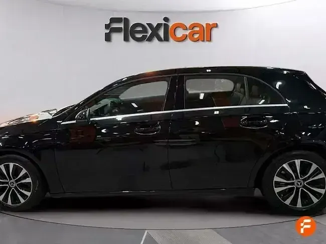 Usado Mercedes A180 116 CV (85 kW) 2020 Negro