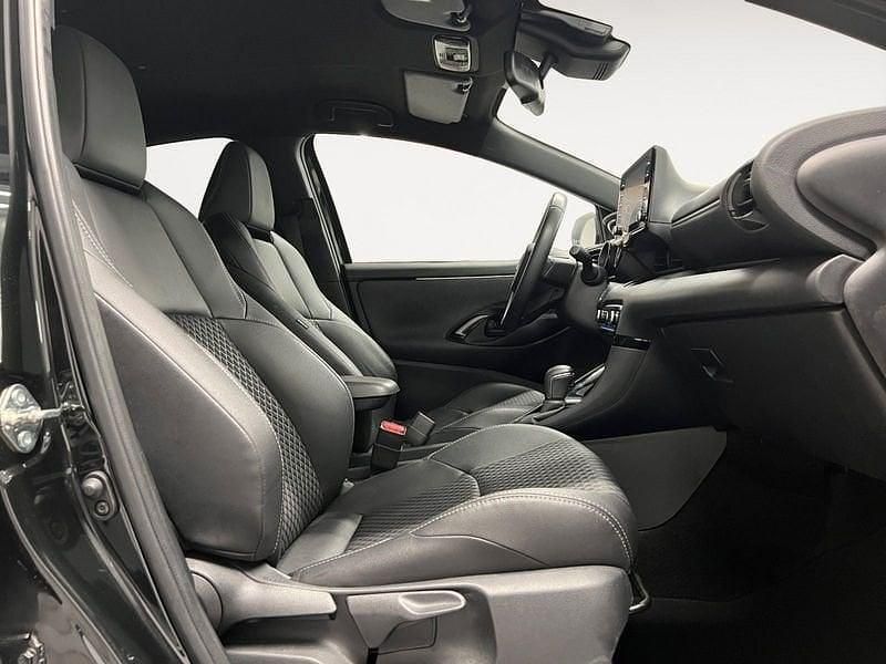 Usado Toyota Yaris Style 116 CV (85 kW) 2022 Negro Utilitario
