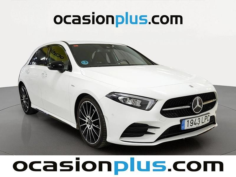 Usado Mercedes A180 AMG 116 CV (85 kW) 2021 Blanco Utilitario