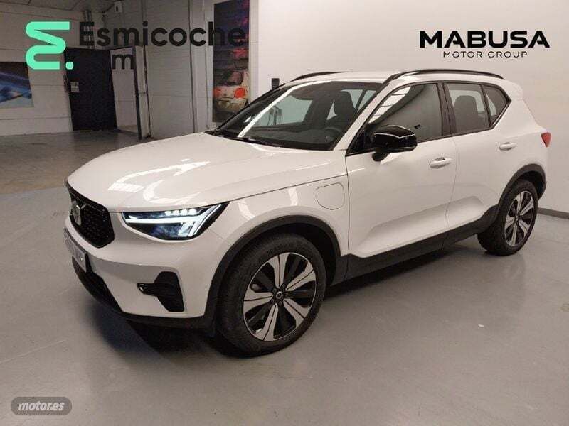 Blanco Usado 2023 Volvo XC40 Plus SUV | 40.490 € (Caro) - Imagen 1/4