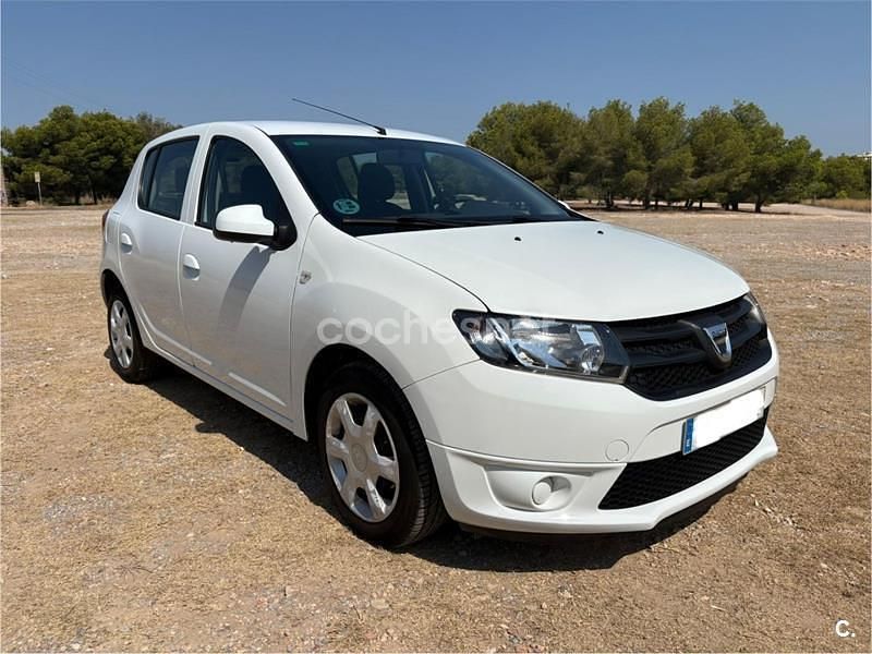 Blanco Usado 2015 Dacia Sandero Ambiance Utilitario | 6900 € (Precio justo) - Imagen 1/4