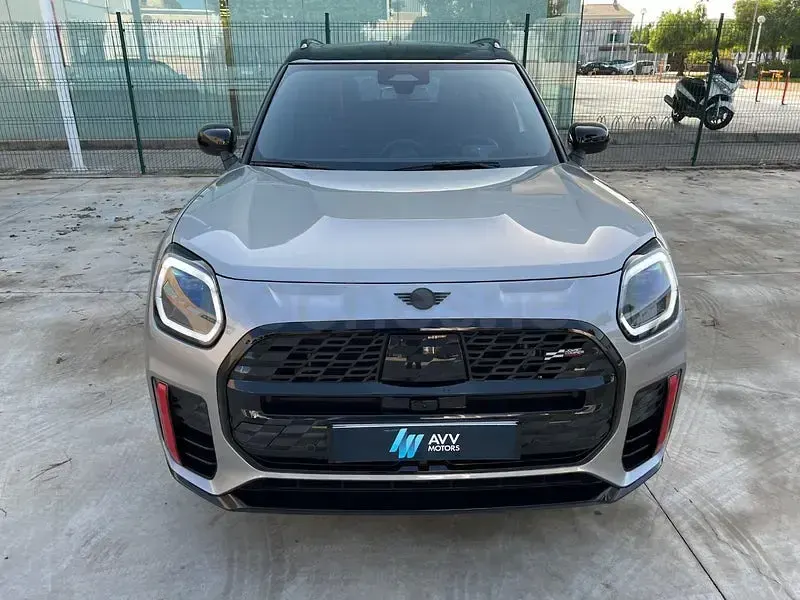 Usado Mini John Cooper Works Countryman 301 CV (221 kW) 2024 Gris / plata SUV