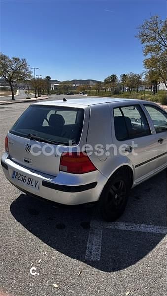 Usado VW Golf IV Conceptline 100 CV (73 kW) 2001 Gris / plata Berlina
