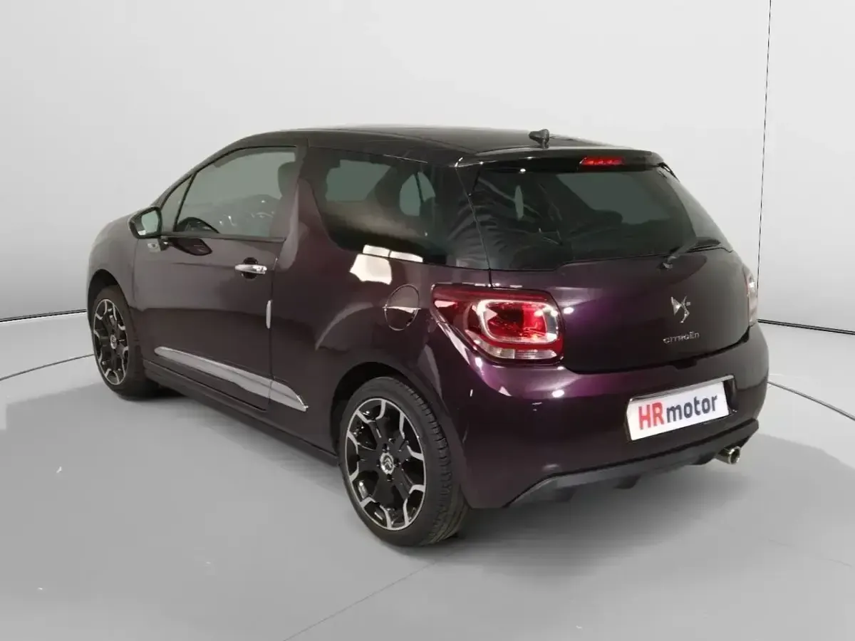 Usado Citroën DS3 82 CV (60 kW) 2015 Violeta Utilitario
