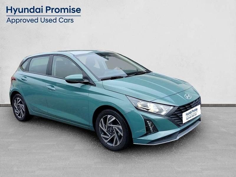 Usado Hyundai i20 84 CV (61 kW) 2024 Verde Utilitario