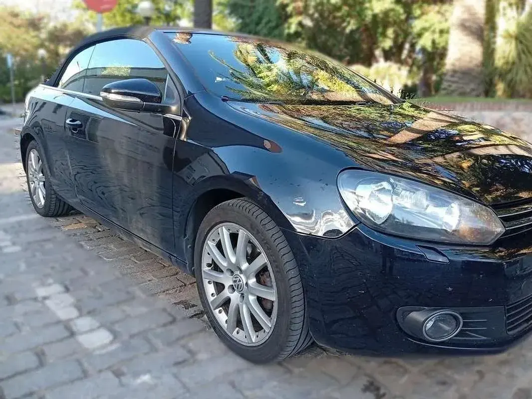Usado VW Golf Cabriolet 105 CV (77 kW) 2012 Negro Descapotable