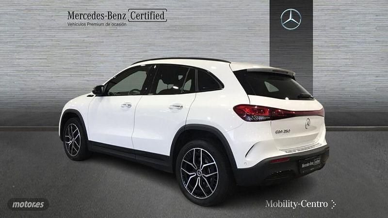 Usado Mercedes EQA250 AMG line 139 kW (190 CV) 2021 Blanco SUV